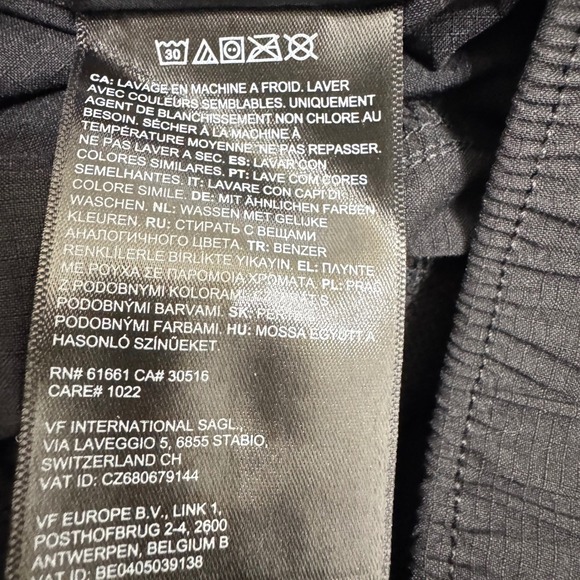 The North Face Class V Pathfinder Shorts Womens Size S Black 4 Inch - Picture 11 of 11